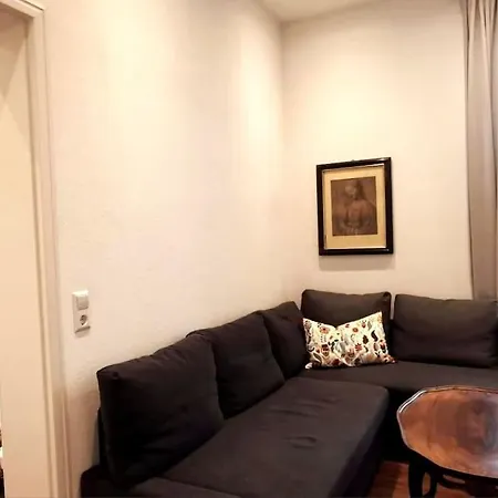 Tesla- Modernes Wohnen Fuer Geschaeftsaufenthalte Oder Ferien *