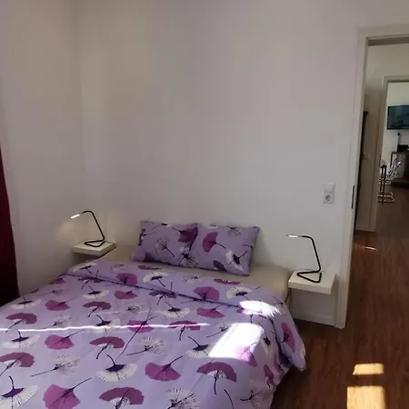 Tesla- Modernes Wohnen Fuer Geschaeftsaufenthalte Oder Ferien 公寓 Klettgau