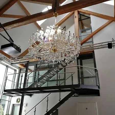 Tesla- Modernes Wohnen Fuer Geschaeftsaufenthalte Oder Ferien